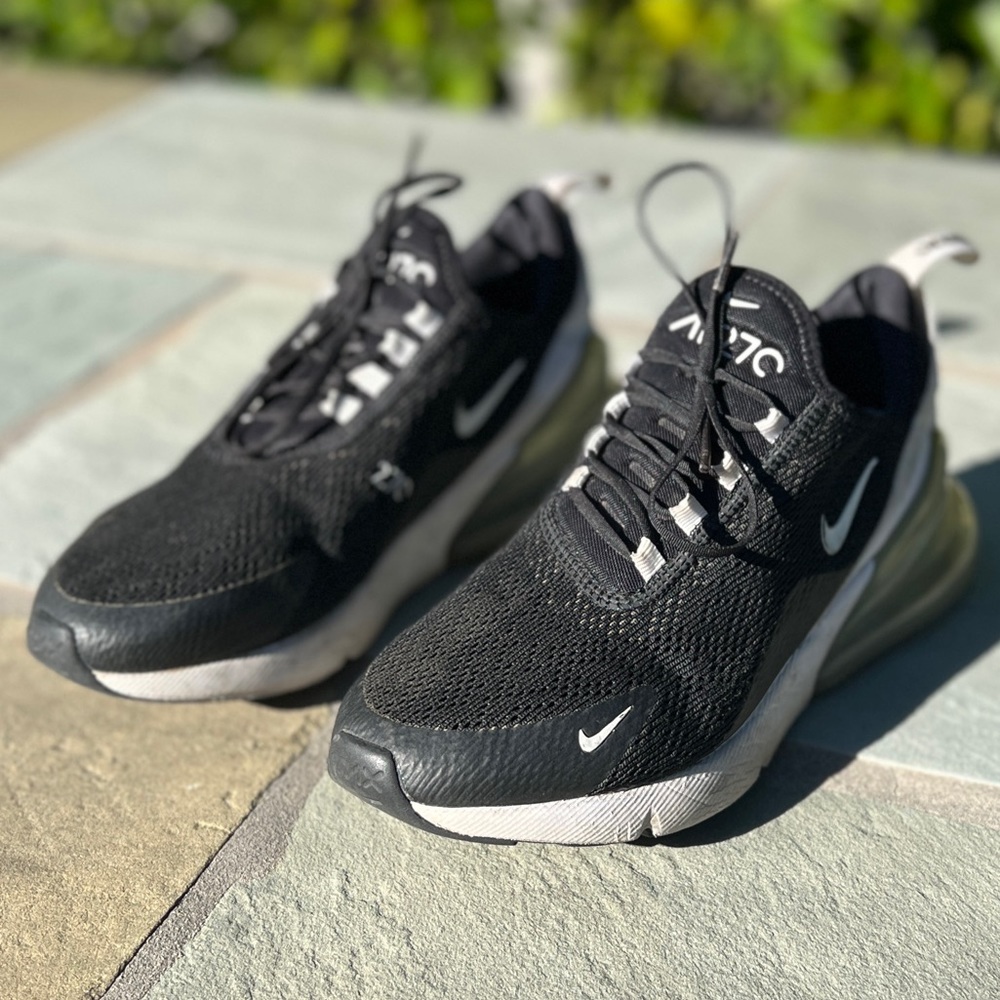NIKE AIR MAX 270, Women's size 7.5, black